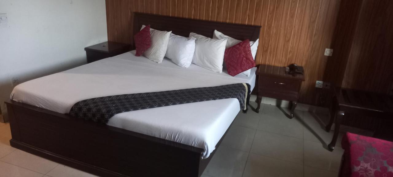 Luxury One Hotel Lahore Pokoj fotografie